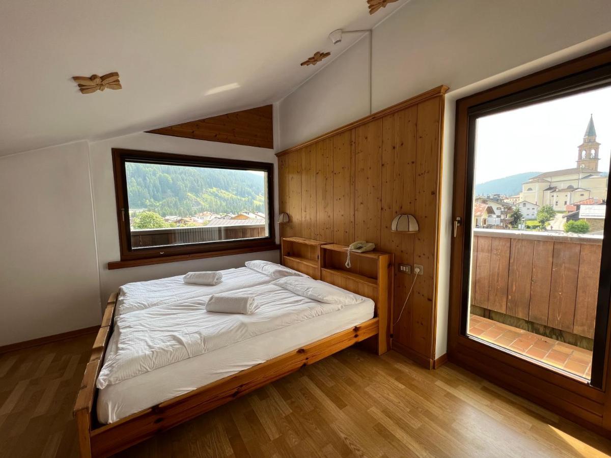 Hotel D'La Varda Di Topran D'Agata Paolo &C Sas بادولا المظهر الخارجي الصورة